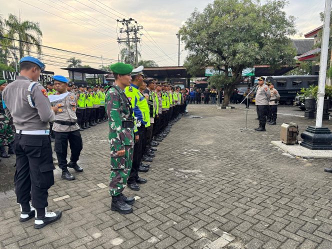 
					Polres Blora Kerahkan 580 Personel Gabungan Amankan Pengesahan Warga Baru PSHT di Cepu