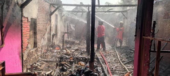 
					Kebakaran Hanguskan Rumah Warga di Desa Kamolan, Kerugian Capai Rp50 Juta