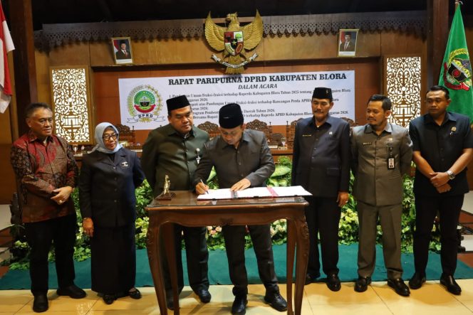 
					Raperda APBD 2026 Resmi Disetujui, DPRD dan Pemkab Blora Kejar Batas Waktu Penetapan
