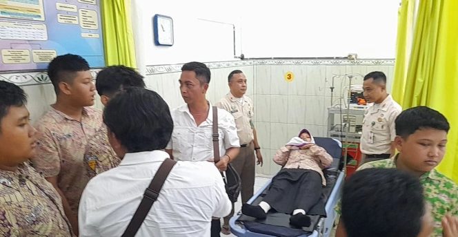 
					Ratusan Siswa SMPN 1 Blora Diduga Keracunan Usai Santap Menu MBG, 198 Mengalami Lemas dan Diare