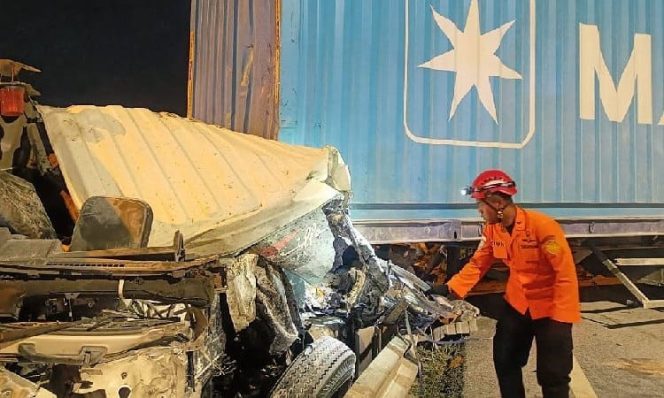 
					Kecelakaan Beruntun di Tol Dalam Kota Semarang, Libatkan Enam Kendaraan
