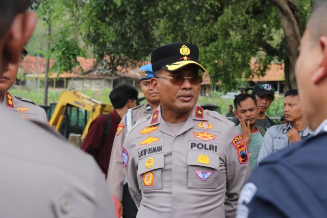 
					Wakapolda Jateng Tinjau Sumur Minyak Gandu, Ingatkan Bahaya Eksploitasi Tanpa Izin