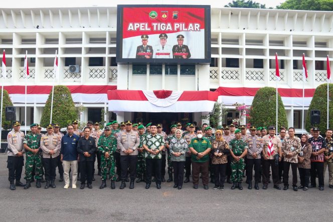 
					Forkopimda Blora Sepakat Hentikan Pengeboran Sumur Minyak Baru Ilegal