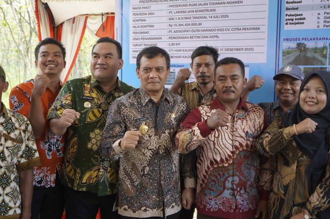 
					Bupati Blora Sampaikan Terima Kasih ke Pemprov Jateng atas Bantuan Pembangunan Jalan Rp 75 Miliar