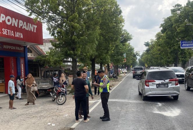 
					Motor Tabrak Sepeda Listrik di Jalan Gatot Subroto Blora, Satu Korban Dilarikan ke RSUD