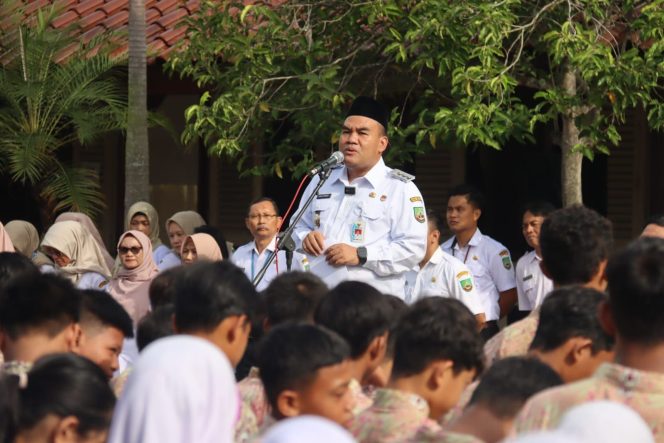 
					Usai Umrah, Bupati Blora Langsung Pimpin Apel di SMPN 1 Blora: Tegaskan Komitmen Lawan Bullying di Sekolah