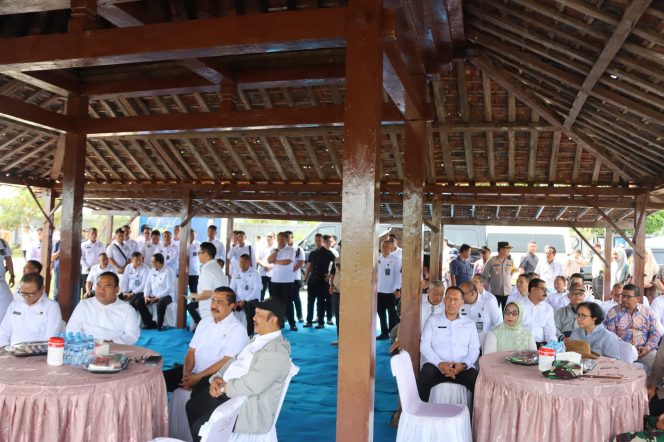 
					Menteri Imigrasi dan Kepala Bappenas Tinjau Lokasi Pembangunan Kantor Imigrasi Baru di Blora