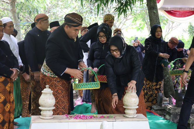 
					Ziarah Leluhur Warnai Peringatan Hari Jadi ke-276 Blora