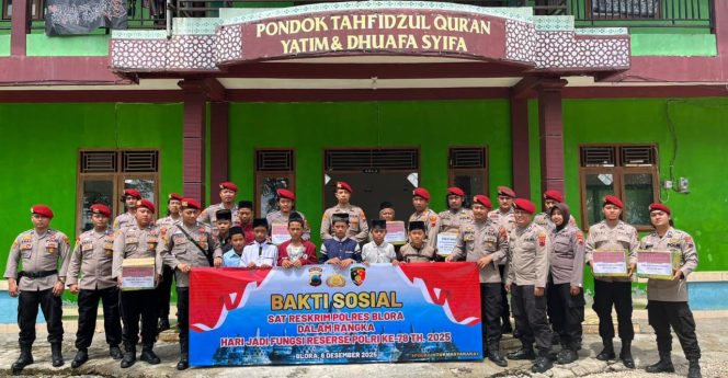 
					Satreskrim Polres Blora Gelar Baksos Sembako di Kunduran, Peringati Hari Jadi Fungsi Reserse Polri ke-78