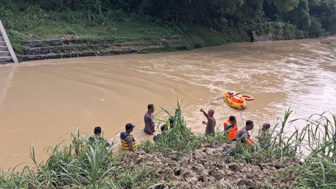 
					Operasi Pencarian di Sungai Lusi: Dua Korban Ditemukan, Tiga Belum Terlihat
