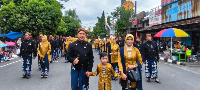 
					Tari Rewanda Jepon Curi Perhatian di Kirab Budaya Hari Jadi Blora ke-276