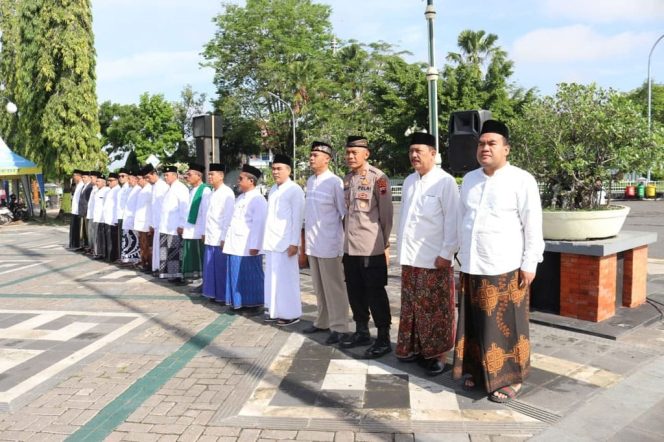 
					Pemkab Blora Gagas Program “Blora Jumat Bersarung” untuk Perkuat Budaya Kerja Religius ASN