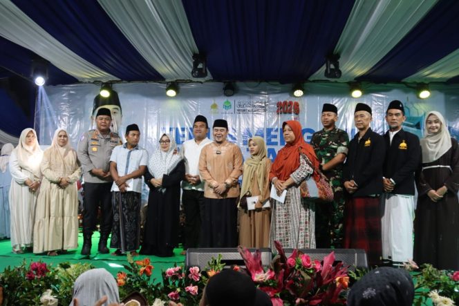 
					Tiup Terompet dan Pukul Kenthongan, Bupati Blora Rayakan Tahun Baru 2026 Bersama Rakyat