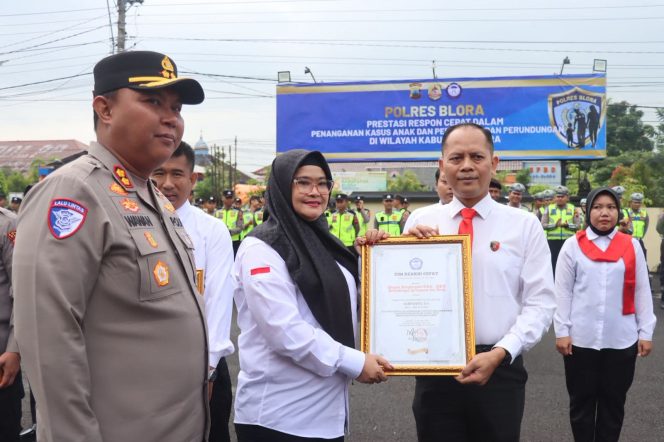 
					Polres Blora Raih Penghargaan TRCPPA atas Respon Cepat Tangani Kasus Perempuan dan Anak