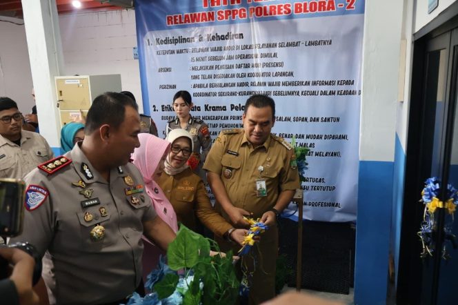 
					Resmikan SPPG Polres Blora 2, Bupati Arief Dorong Jadi Dapur Percontohan Program MBG‎