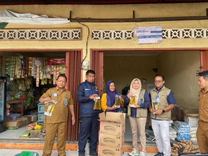 
					Satgas Pangan Polres Blora Distribusikan Minyakita di Pasar Sido Makmur Jelang Ramadhan