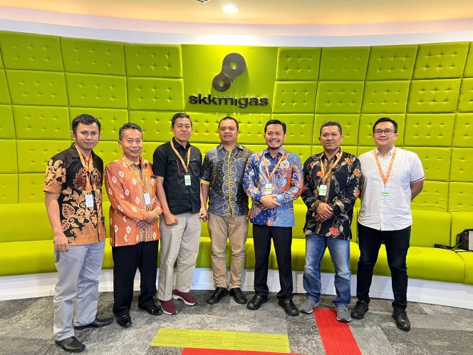 
					Pengelola Sumur Tua Minta Tarif Jasa Angkat Angkut Naik Jadi 80 Persen ICP, ESDM Kaji Revisi Aturan Lama ‎