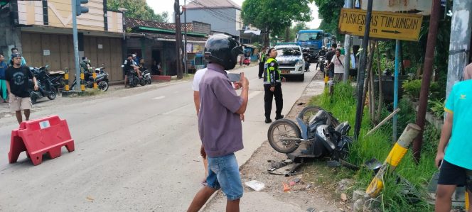
					‎Truk Tronton Diduga Rem Blong Tabrak 5 Motor di Perempatan Tunjungan Blora, Satu Orang Meninggal