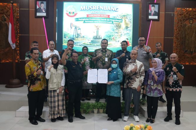 
					Produktivitas Daerah, Pariwisata, dan Ekonomi Kreatif Jadi Fokus Pembangunan Blora 2027 ‎