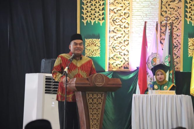 
					181 Mahasiswa IAI Khozinatul Ulum Blora Resmi Diwisuda, Bupati Dorong Lulusan Jadi Pencipta Lapangan Kerja