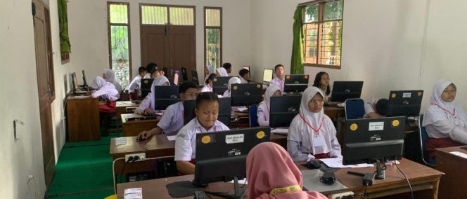 
					TKA SD di Rembang Berjalan Tertib, Diikuti 7.921 Siswa