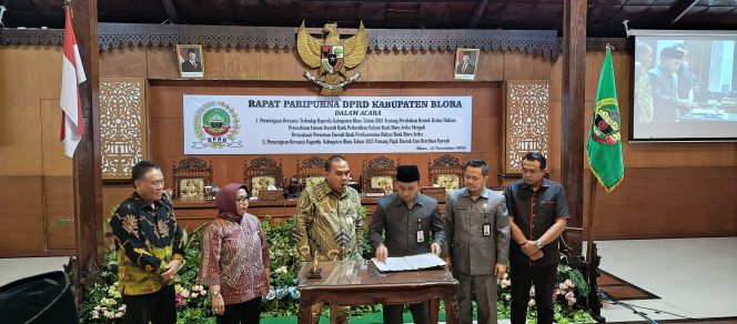 
					Bupati dan DPRD Blora Sepakati Transformasi BPR Blora Artha Menjadi Perseroda dan Pembahasan Raperda Pajak Daerah 2025