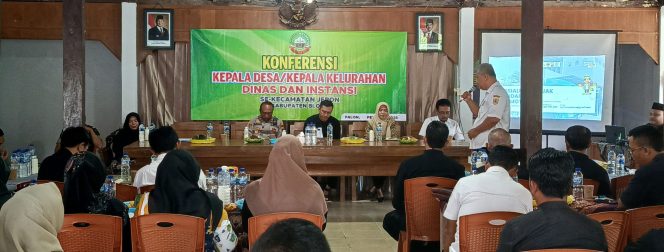
					Konferensi Kades/Lurah dan Instansi Se-Kecamatan Jepon, Bahas PBI Nonaktif dan Intensifikasi PBB