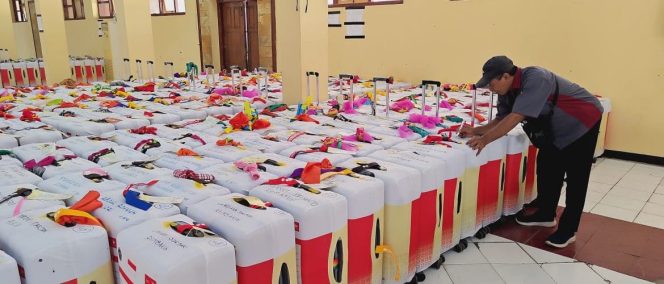 
					Pemkab Rembang Fasilitasi Pengumpulan Koper Jemaah Haji 2026