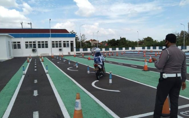 
					Satpas Polres Blora Terbitkan 15.209 SIM Sepanjang Januari–Agustus 2025