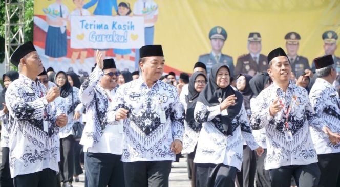 
					Hari Guru Nasional 2025, Blora Mantapkan Komitmen Tingkatkan Kesejahteraan dan Mutu Pendidikan