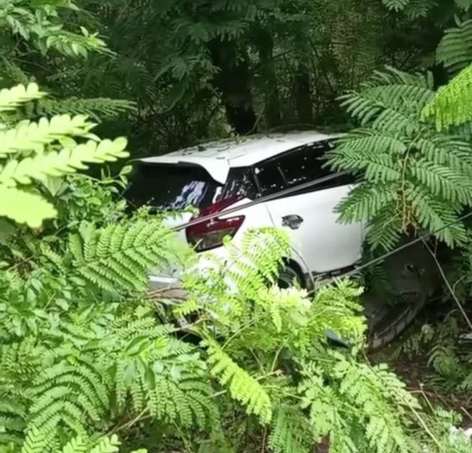 
					Dua Mobil Terlibat Kecelakaan di Randublatung Blora, Tidak Ada Korban Luka