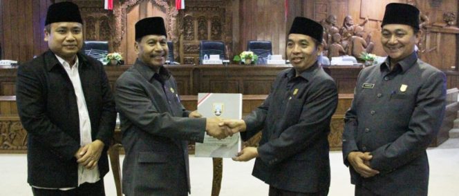 
					Pemkab dan DPRD Rembang Sepakati RKUA-PPAS 2026, Defisit Ditutup dari Pembiayaan Daerah