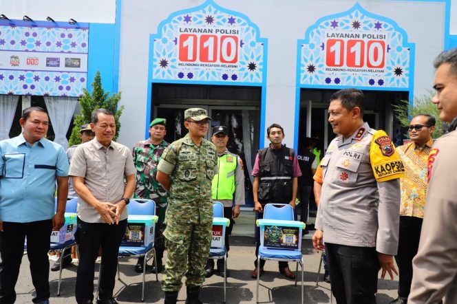 
					Kapolda Jateng Tinjau Pos Terpadu di Kudus, Bupati Tekankan Stabilitas Pasca Lebaran ‎