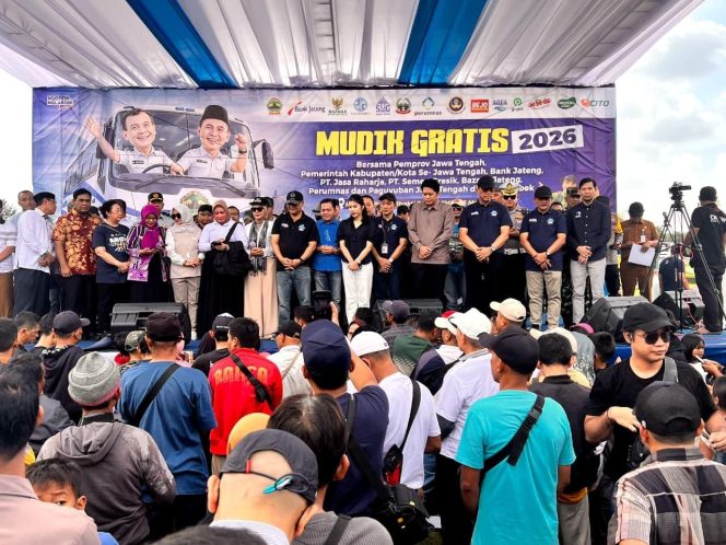 
					‎Wabup Kudus Dampingi Gubernur Jateng Lepas Mudik Gratis 2026 di TMII ‎